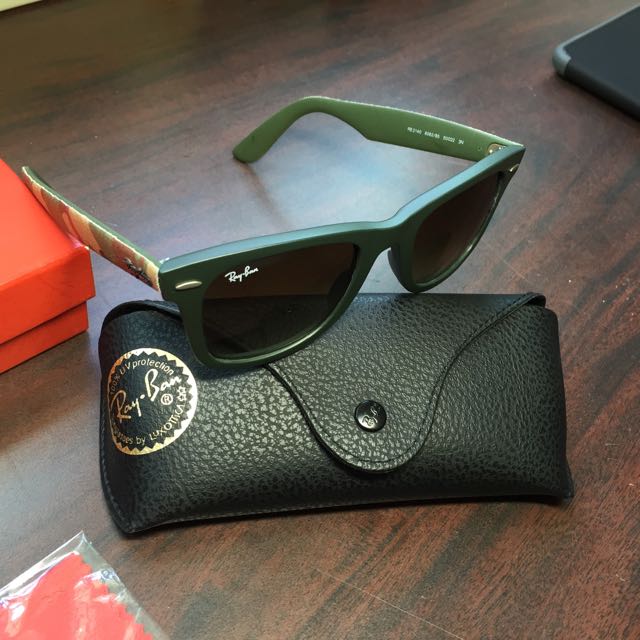Camouflage clearance wayfarer sunglasses