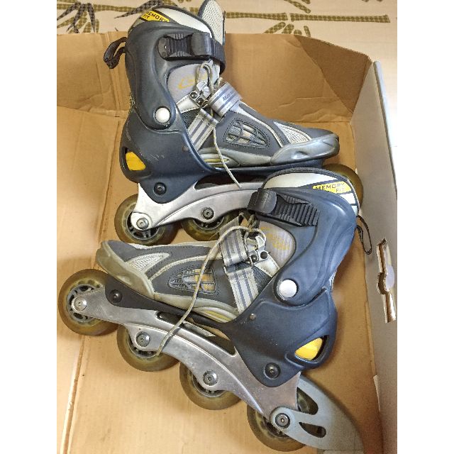 Micro INLINE SKATE Rollerblade (Category: Skates, Rollerblades & Scooters) located in Singapore. Submitted by mrmeng (Listing ID 43380025, Image 3). Description: .