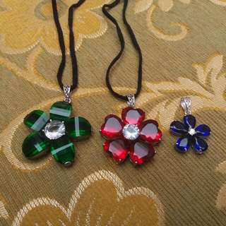Liontin Kalung