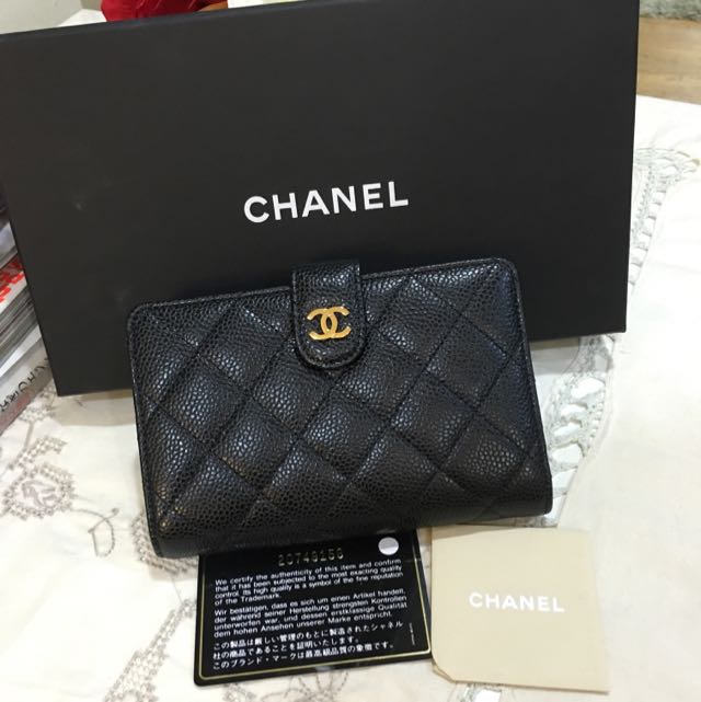 RESERVED Authentic Brand New Chanel Caviar Bifold Wallet Ghw