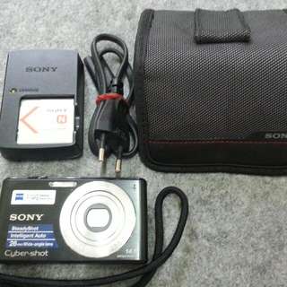 ♡BN 100% SONY CYBER SHOT CAMERA♡