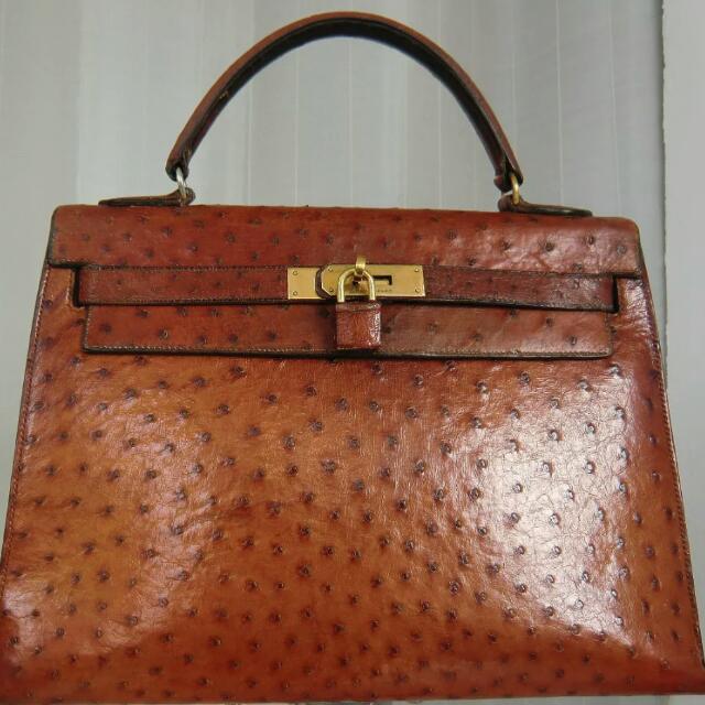 STUNNING Ostrich Kelly 32, Authentic & Vintage