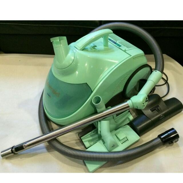 OSIM Mermaid Waterbased Vacuum Cleaning System, TV & Home Appliances