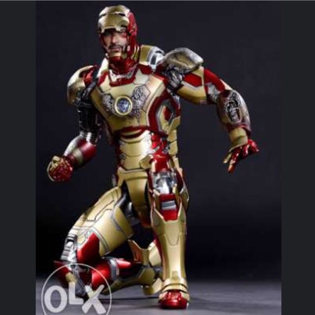Diecast Iron Man Mark 42 - Hot Toys 