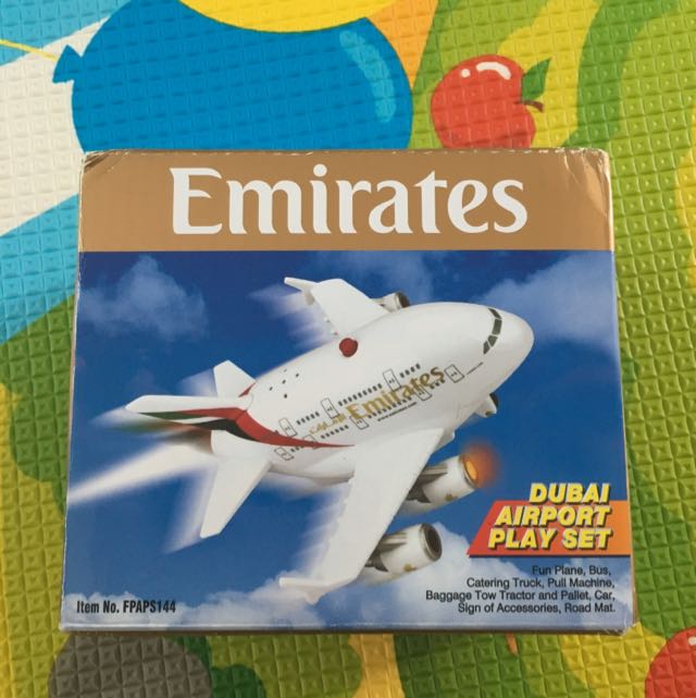 BNIB Emirates Deluxe Dubai Airport Set with Fun Plane, Hobbies & Toys
