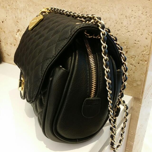 Marc b knightsbridge quilted shoulder bag hot sale