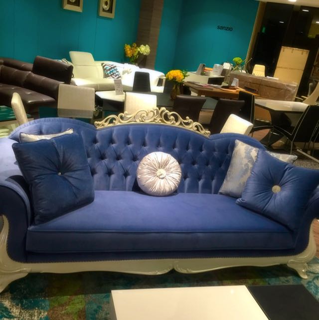 Pierre store cardin sofa