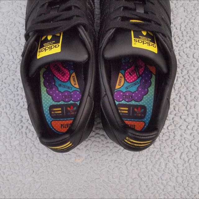 superstar pharrell williams black