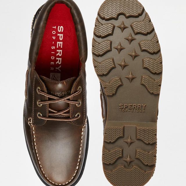 lug sole boat shoes
