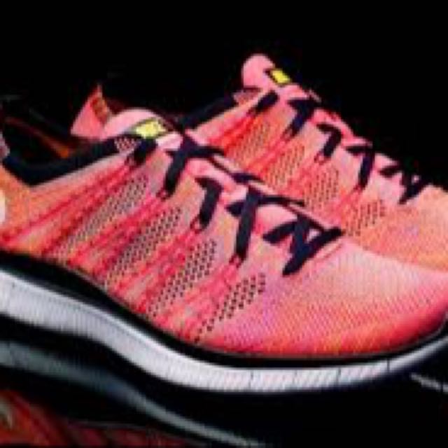 Nike Free Flyknit NSW