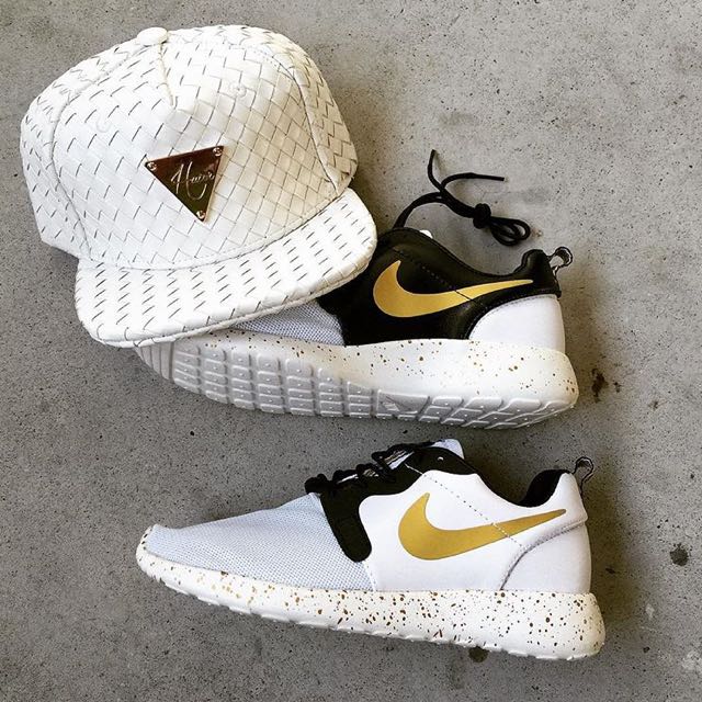 nike roshe run hyperfuse gold trophy