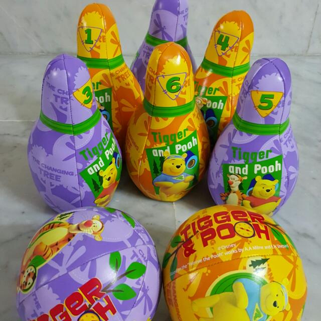 winnie the pooh bowling set