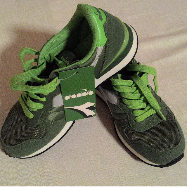 diadora green sneakers