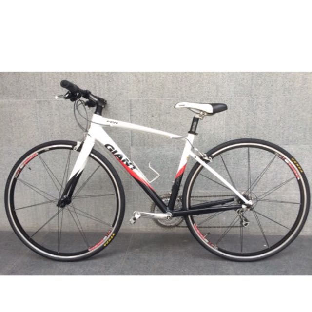 GIANT FCR Hybrid Bicycle Sports Equipment Bicycles Parts Bicycles on Carousell