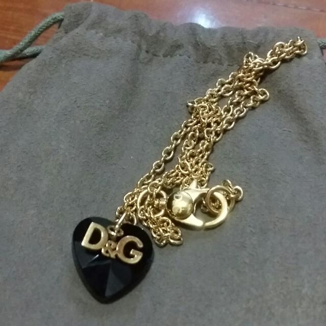 D&G Dolce and Gabbana Gold Calamity Necklace With Black Heart Pendant,  Women's Fashion, Jewelry & Organisers, Necklaces on Carousell