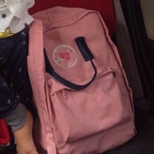 dark pink kanken