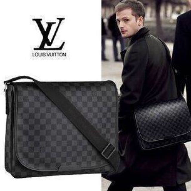Louis Vuitton N58029 Damier Graphite Canvas Daniel MM Messenger Bag