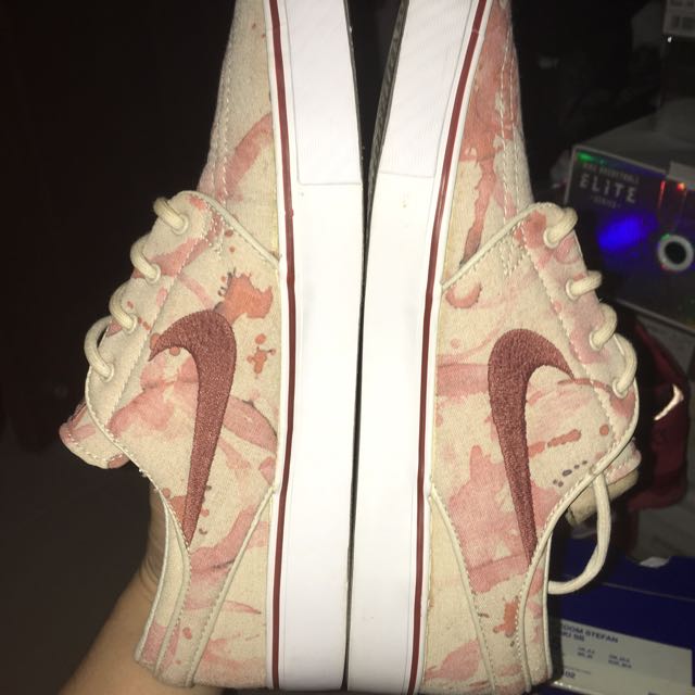 nike womens structure 21