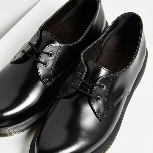 dr martens brook 2 eye