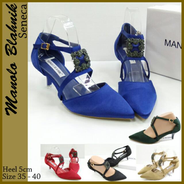 Manolo deals blahnik seneca