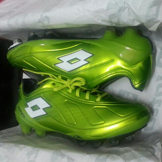 Lotto futura online football boots