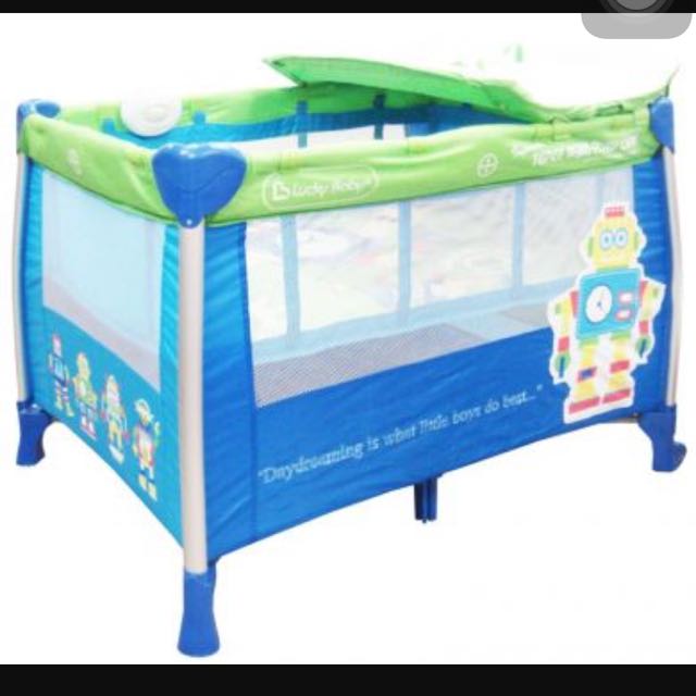 lucky baby play yard