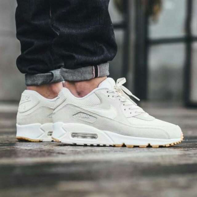 buy nike air max 90 essential
