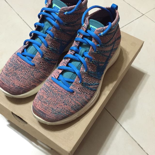 nike lunar flyknit chukka