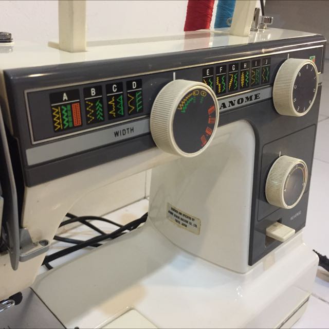 Vintage Portable Sewing Machine Janome L392, Made In Japan, Metal