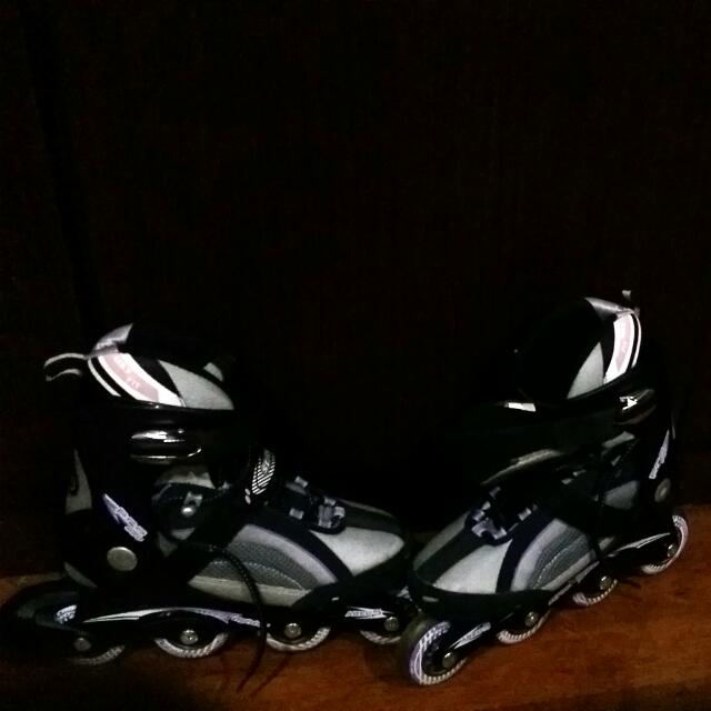 Used Street fighter Rollerblades, Sports Equipment, Sports & Games, Skates, Rollerblades