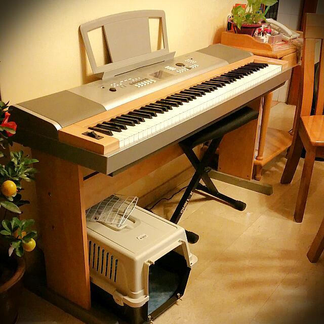 YAMAHA Keyboard , Hobbies & Toys, Music & Media, Music Accessories on
