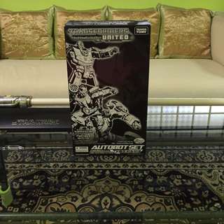 Transformers United E-hobby Autobot set