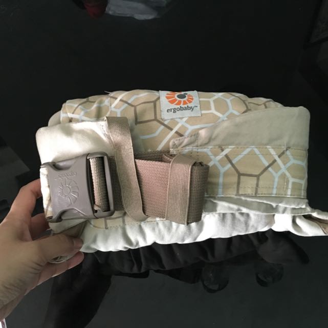 Ergobaby Organic Carrier Lattice Discontinued Print Babies Kids Going Out Carriers Slings on Carousell