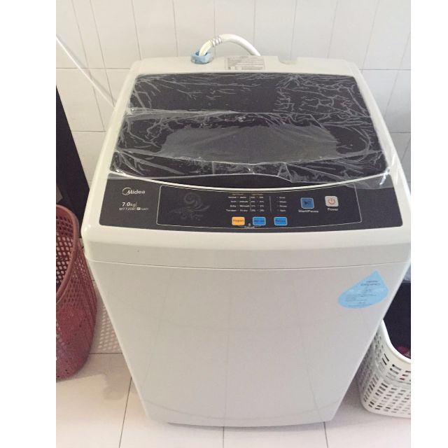 Midea 7.0kg Fuzzy Washing Machine (1 year old), TV & Home Appliances
