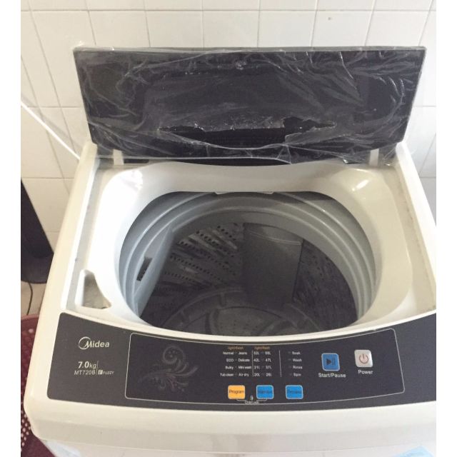 Midea 7.0kg Fuzzy Washing Machine (1 year old), TV & Home Appliances