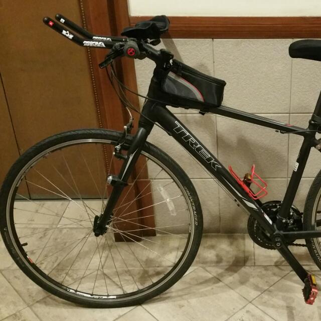 Trek FX 7.2 Matt Black Bicycle (Hybrid 
