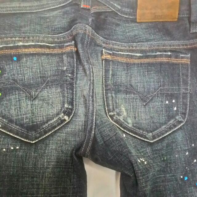 Diesel Thanaz 74k W28 L30, 他的時尚在旋轉拍賣