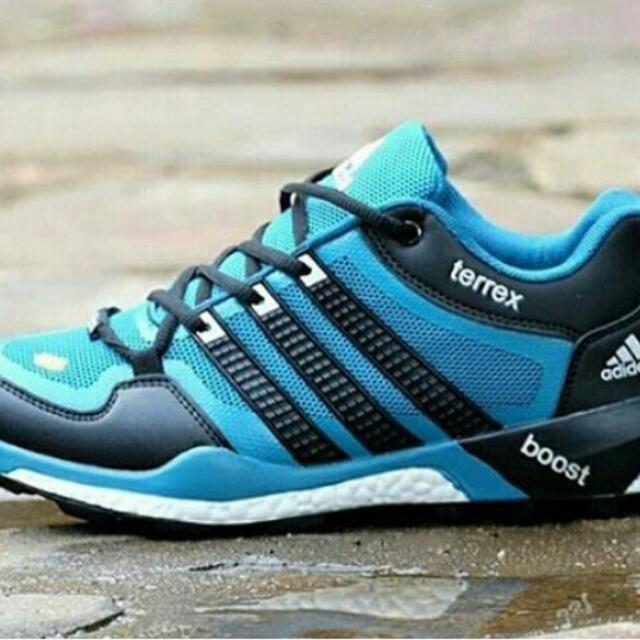 Sepatu Olahraga Pria Adidas Terrex Boost Fesyen Pria Di Carousell