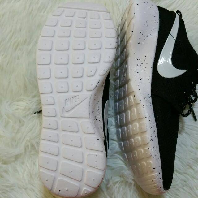 Glitter nike roshe top