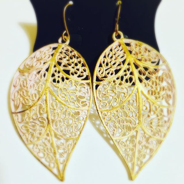 Leaf Shaped Earring Women S Fashion On Carou Photo