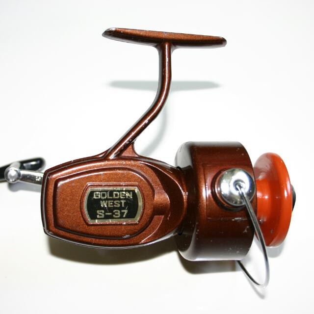 Vintage Golden West S - 37 Fishing Reel, Hobbies & Toys, Memorabilia &  Collectibles, Vintage Collectibles on Carousell