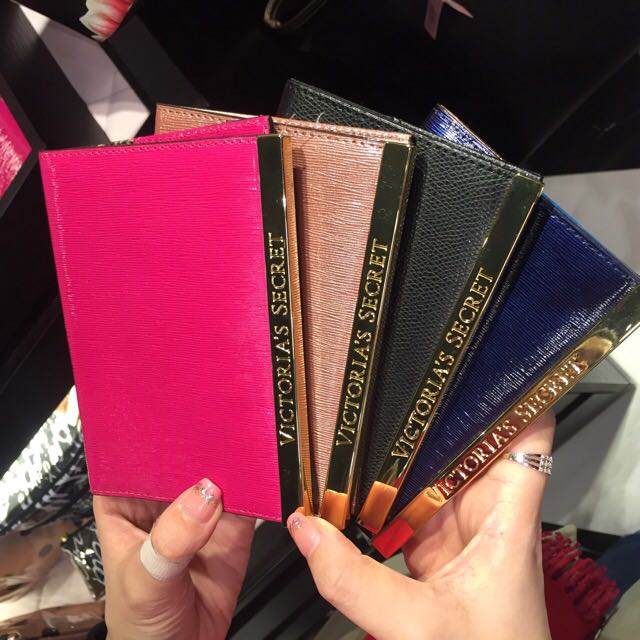香港代購victoria S Secret 香水 包包 護照套 小褲褲 她的時尚在旋轉拍賣
