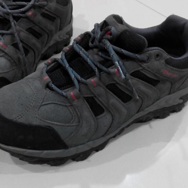 hiking shoes karrimor border