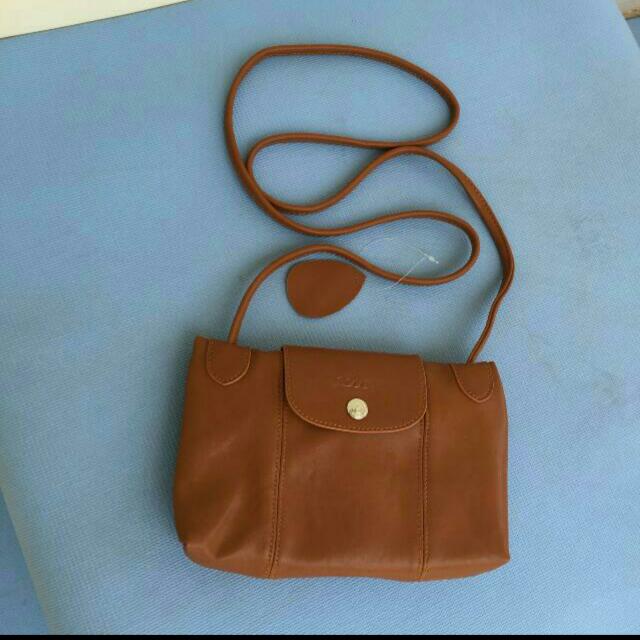 longchamp mini sling bag