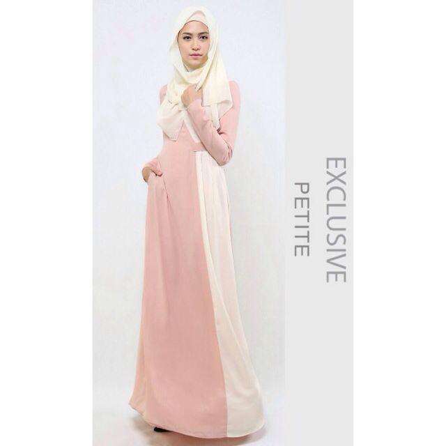 Love to Dress Petite Elysian Dress in Dusty Peach and Ivory Women s Fashion Dresses Sets Dresses on Carousell