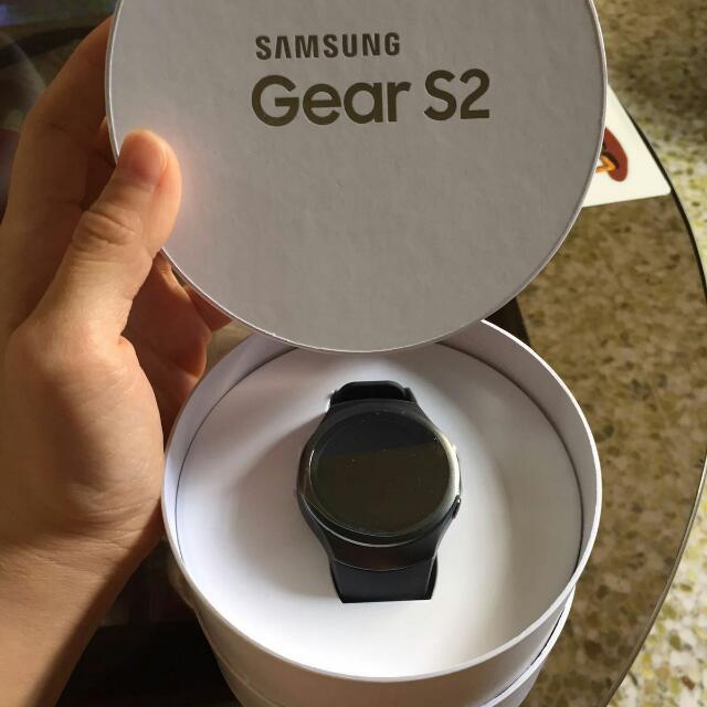 Gear s2 42mm hot sale