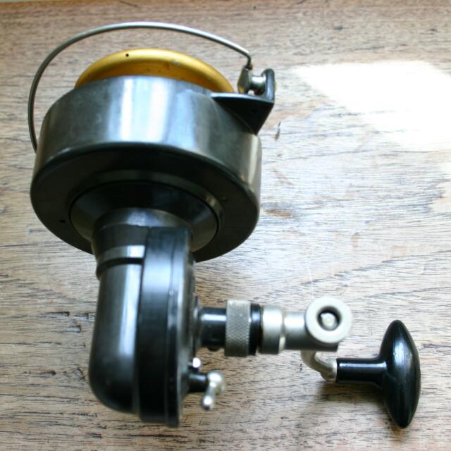 Vintage Luxor ( B ) Spin Fishing Reel, Everything Else on Carousell