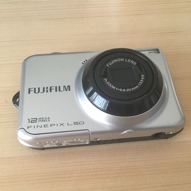 Leed palm Hertogin BN Fujifilm 12 Mp Finepix L50 Camera, Everything Else on Carousell
