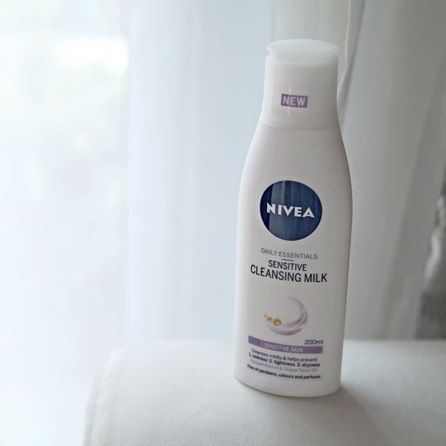 nivea cleansing milk sensitive