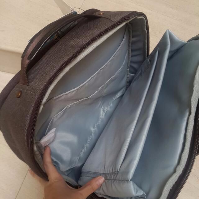 HP 15.6 Executive Brown Backpack (P6N22AA) NEW!!, Men's Fashion, Bags